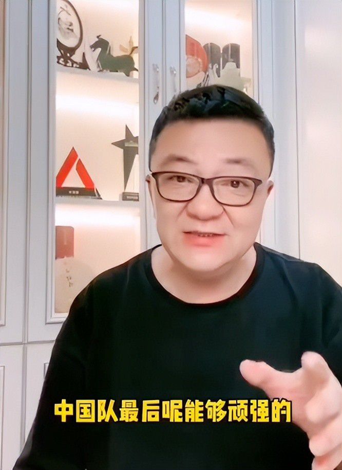 剧中不仅有国共两党两军顶层信仰与智勇的较量，亦有;尖刀连连长李树青、;神枪手刘三柱、;机灵鬼小唢呐、机枪手大憨、文书;眼镜、解放战士陈铁芽以及战地报道员贺小麦等小人物栩栩如生的描绘